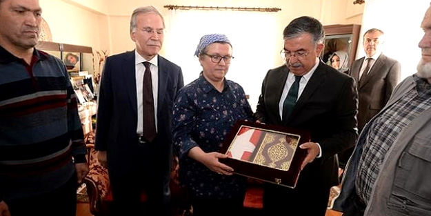 Bakan Yılmaz Aybüke öğretmeni unutmadı!