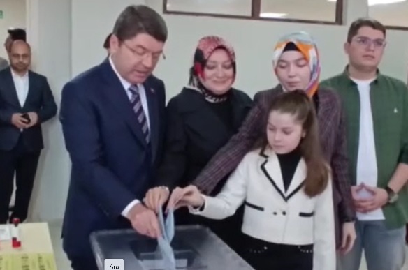 Bakan Yılmaz Tunç oyunu kullandı