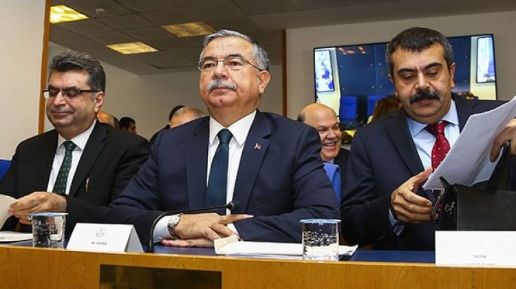 Bakan Yılmaz'dan nitelikli okul açıklaması