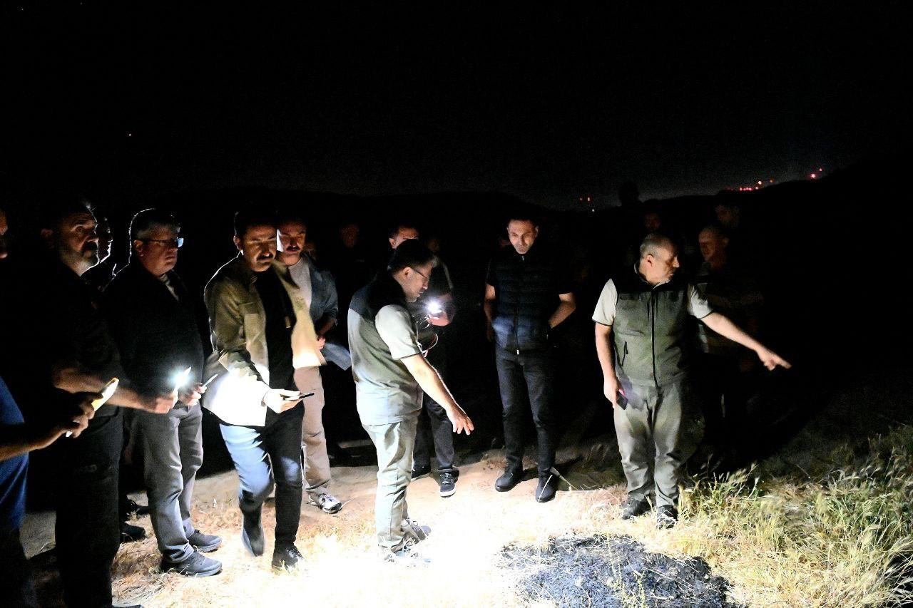 Bakan Yumaklı, Çanakkale'deki yangınları gece boyu takip etti