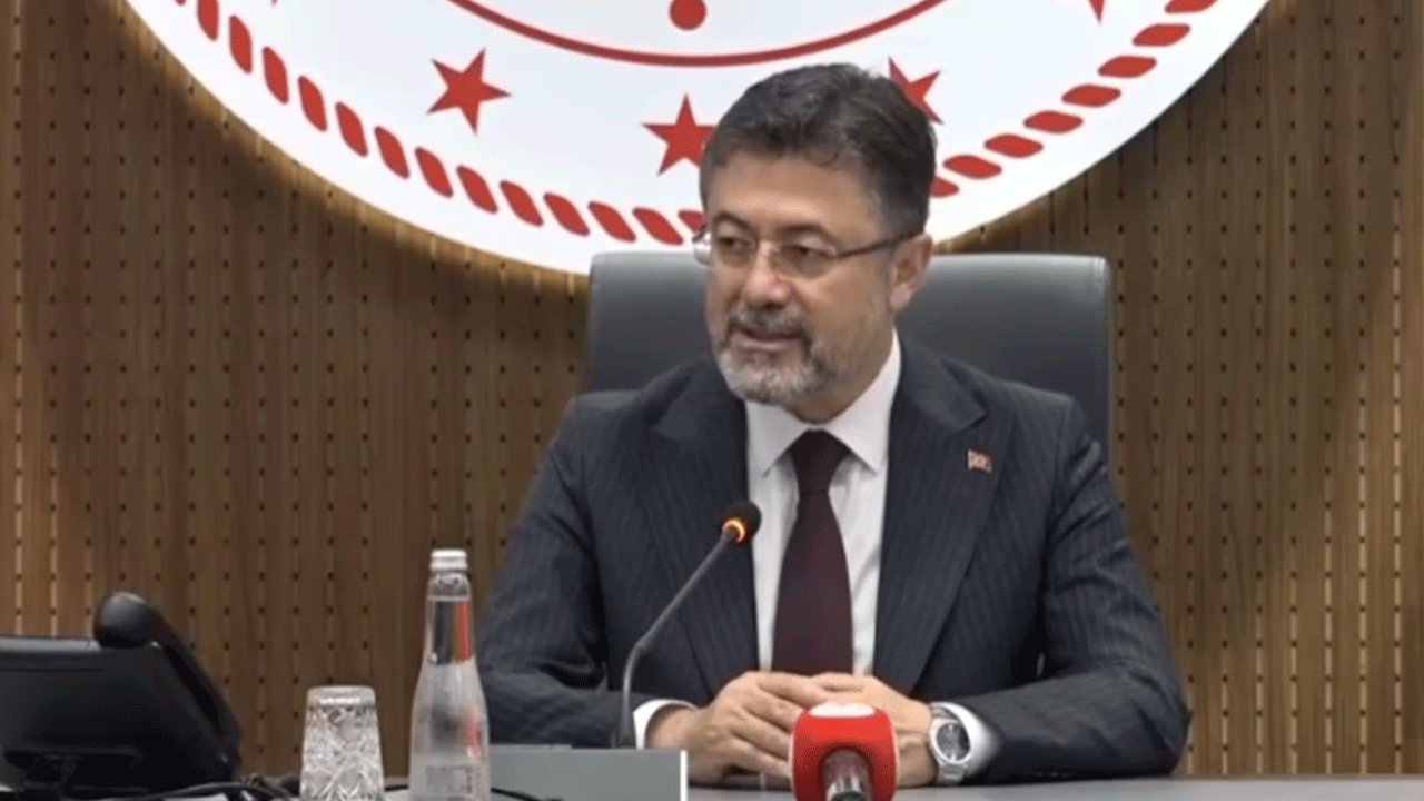 Bakan Yumaklı’dan sosyal medyaya tepki! "Yangın bitti ama yalan yangını bitmedi"