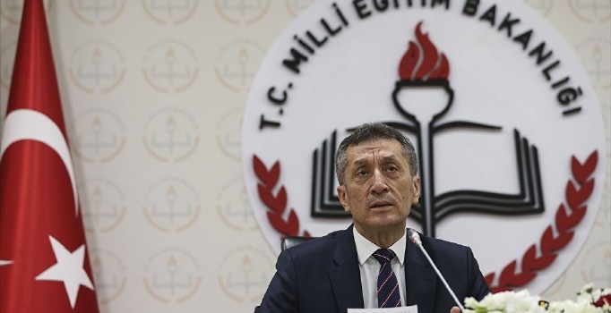 Bakan Ziya Selçuk, 1 milyon öğretmene canlı yayında hitap edecek