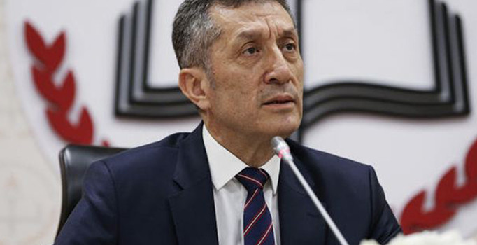 Bakan Ziya Selçuk'tan öğretmenlere mektup