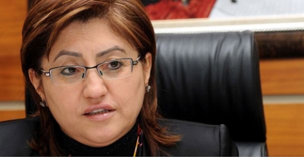 Bakan Şahin: Ben de örtünecektim ama...