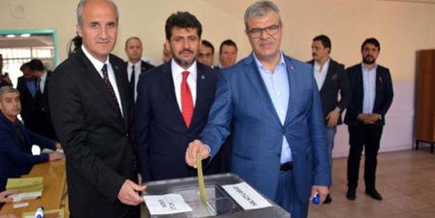 Bakanın oy kullandığı sandıktan sonuç bakın ne çıktı!