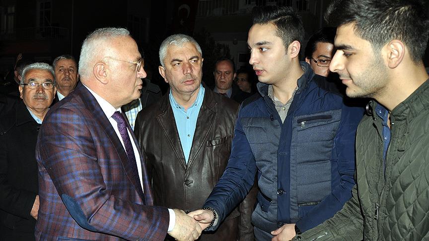 Bakanlar Bozdağ ve Elitaş, şehit ailesini ziyaret etti