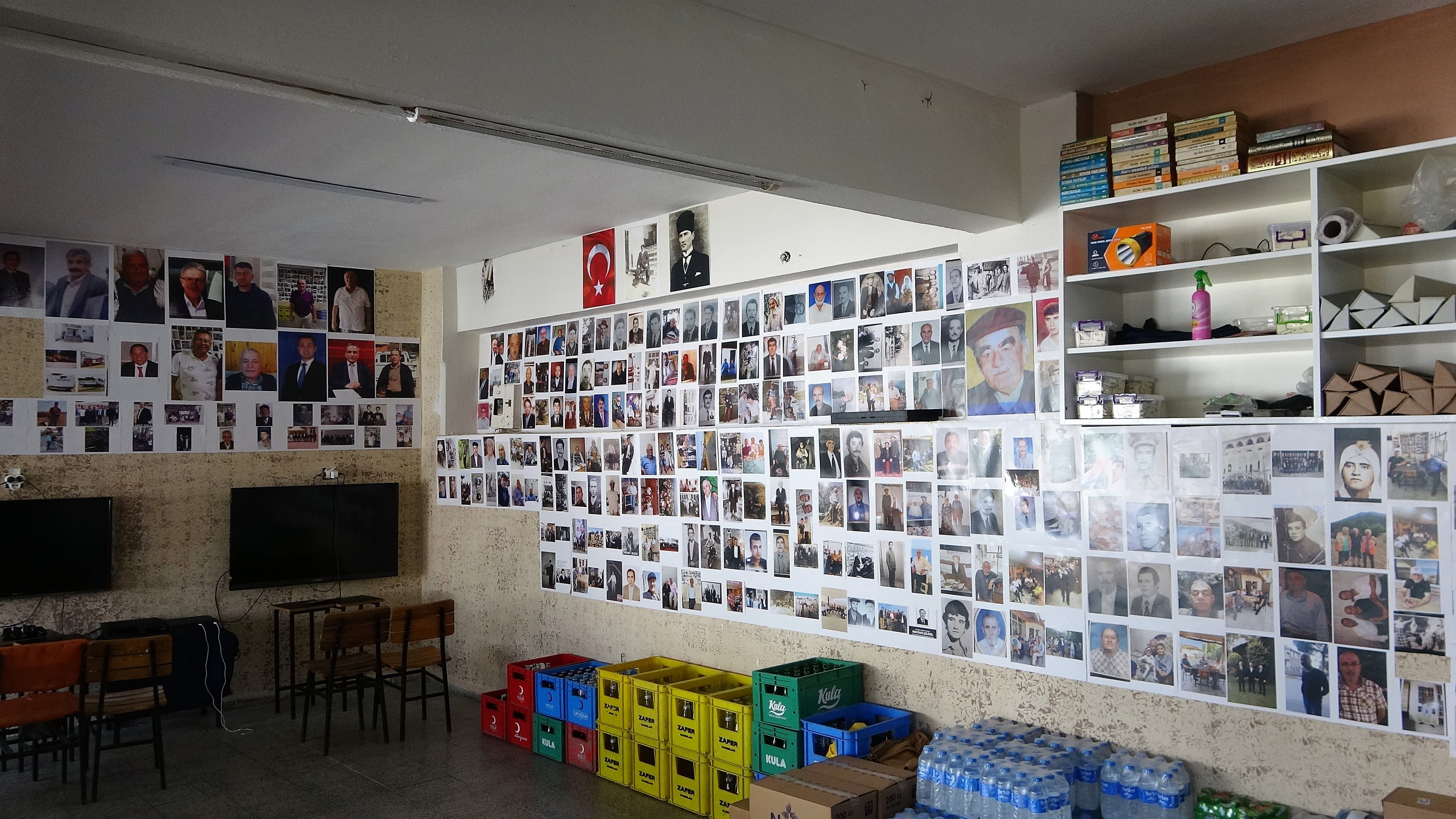 Bakanlar hayrete düşüyor! Böyle kıraathane duvarları görülmedi