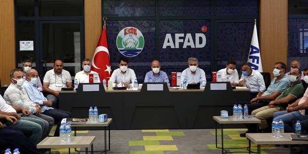 Bakanlar Soylu ve Kurum, Rize'de incelemelere devam ediyor