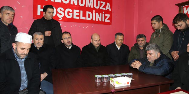 Bakanlardan maçta öldürülen gencin ailesine taziye ziyareti
