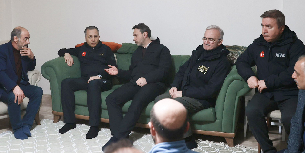 Bakanlardan madencilerin ailelerine ziyaret