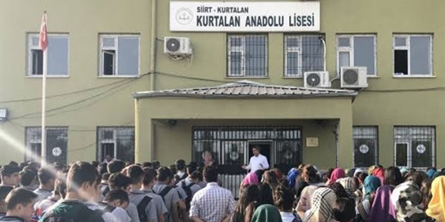 Bakanlık açıkladı: O okul müdürü açığa alındı, soruşturma başlatıldı!