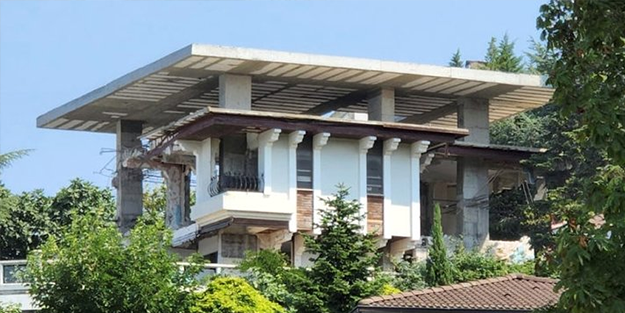 Bakanlık göreve! Ekrem göz yumuyor hukuk tanımaz Mahiroğlu boğazdaki villasını iki katına çıkarıyor