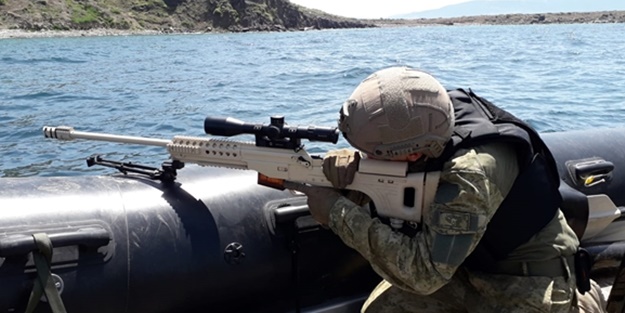 Bakanlık görüntüleri paylaştı: Türkiye'den Ege ve Akdeniz'de gövde gösterisi