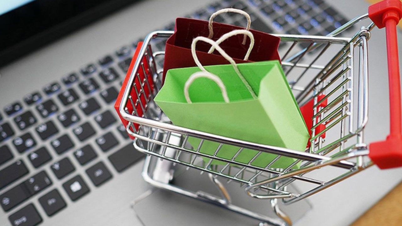 Bakanlık milyonluk cezalara hazırlanıyor… E-ticarette sahte yorum ve beğeni ekonomisine darbe!