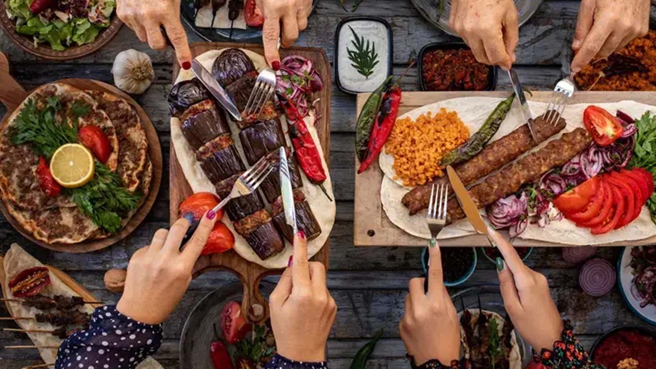 Bakanlık yeni listeyi açıkladı... Kebap, kekik, sumak, pul biber, zeytinyağı... Hepsi sahte çıktı