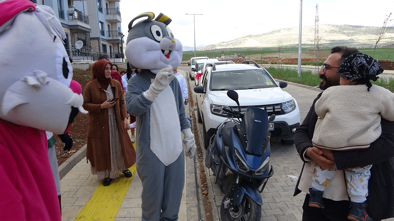 Bakanlıktan Adıyamanlı depremzede vatandaşlar ve çocuklara bayram hediyesi