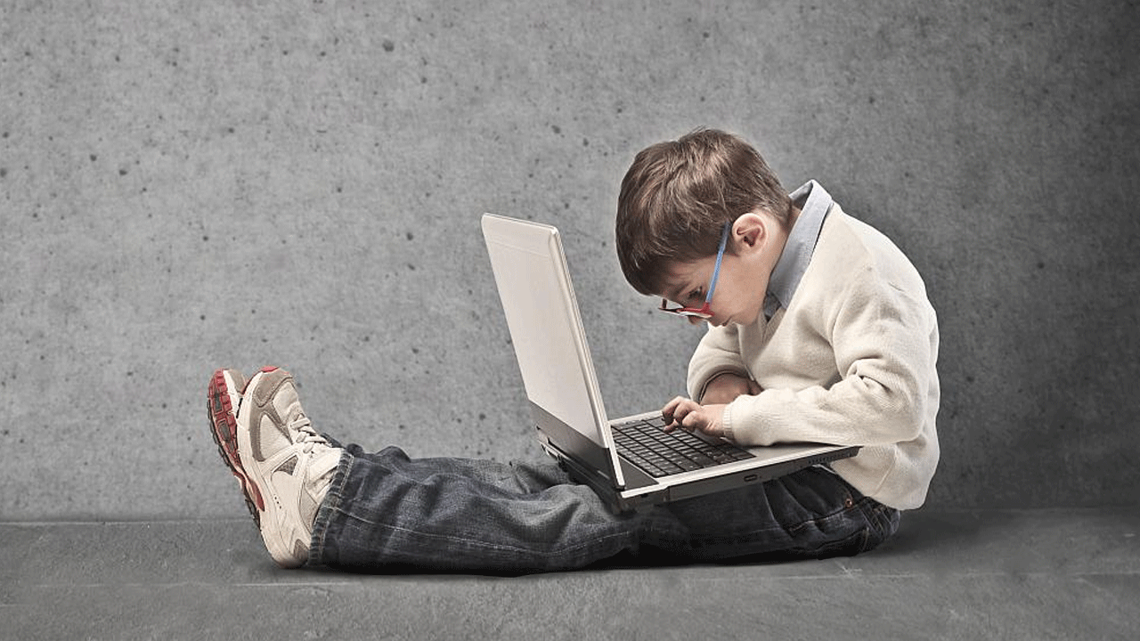 Bakanlıktan çocuklara dijital rehber: "Benim Güvenli İnternetim" kitabı yayımlandı