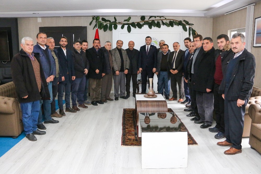 Baki Ersoy, Yahyalılı nakliyecilerle toplantı yaptı 