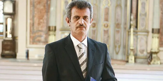 Bakın ahlaksızlar, o müezzin ne diyor!