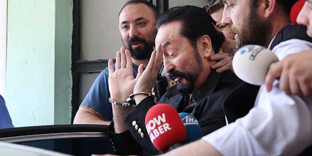 Bakın aylık geliri ne kadarmış! 300 bin TL'lik saat takan Adnan Oktar'dan komik savunma