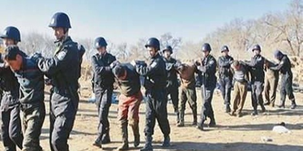 Bakın işgalci Çin, Uygur gencini niçin katletmiş?