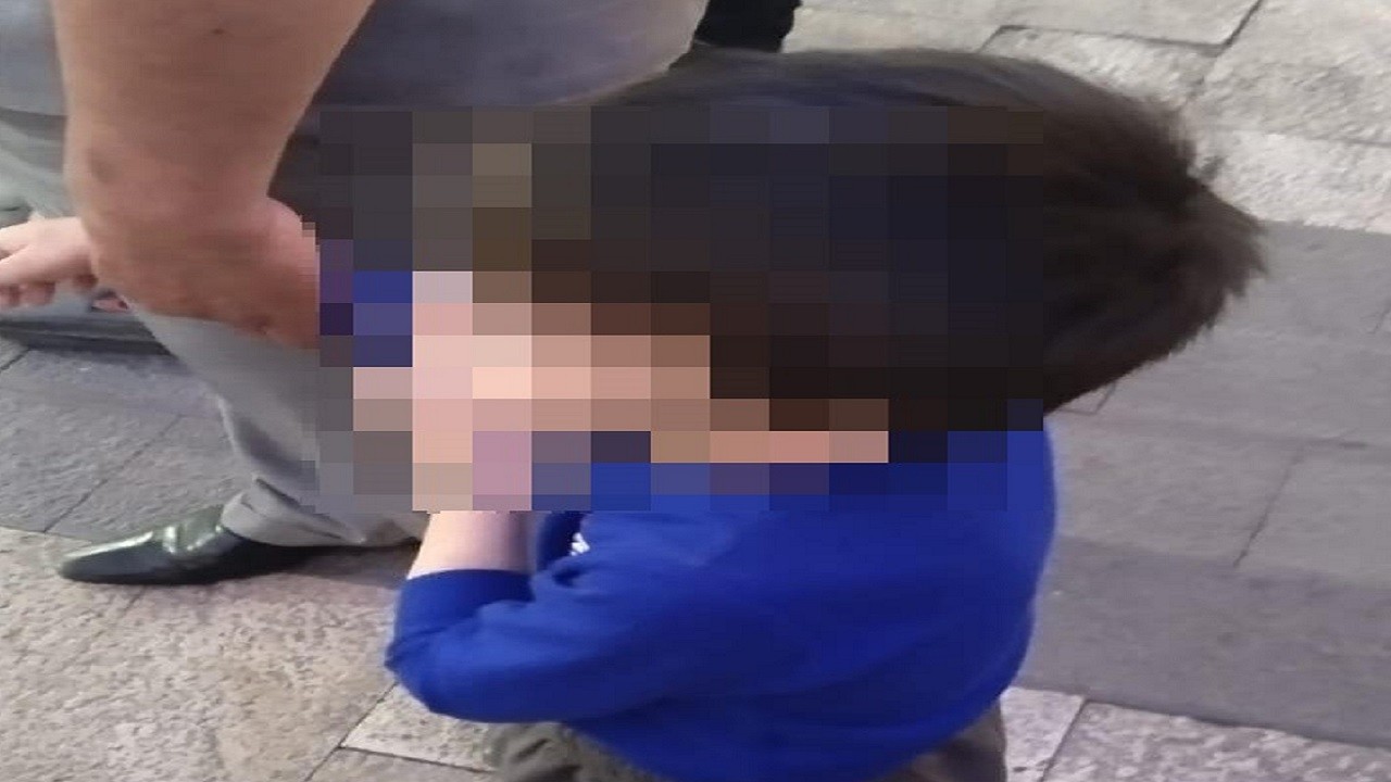 Bakın minik yaramazın yaptığına!