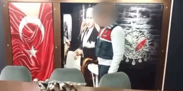 Arkasından büyük skandal çıktı! 'Atatürk' maskesi