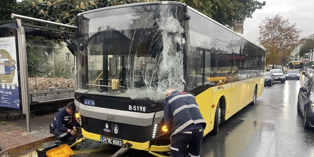 Bakırköy'de İETT kazası! Yaralılar var