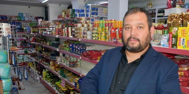Bakkal müşterilerinin borcunu sildi