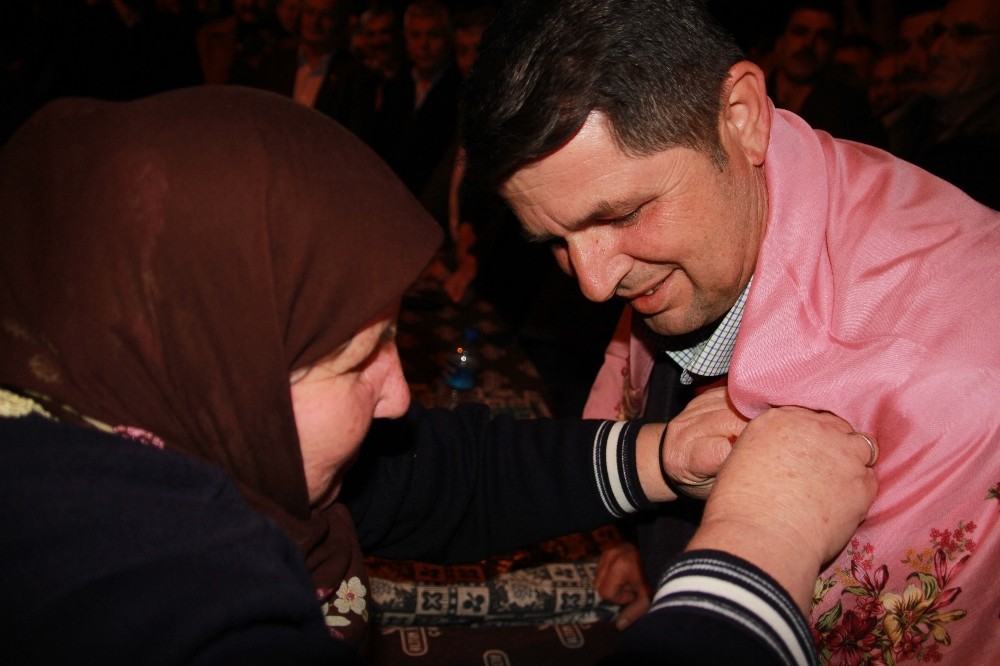 Baklaköy’den Veli Tuna’ya nazar boncuğu 