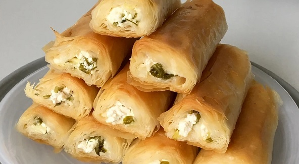 Baklava yufkasından çıtır börek nasıl yapılır? Kolay börek tarifi