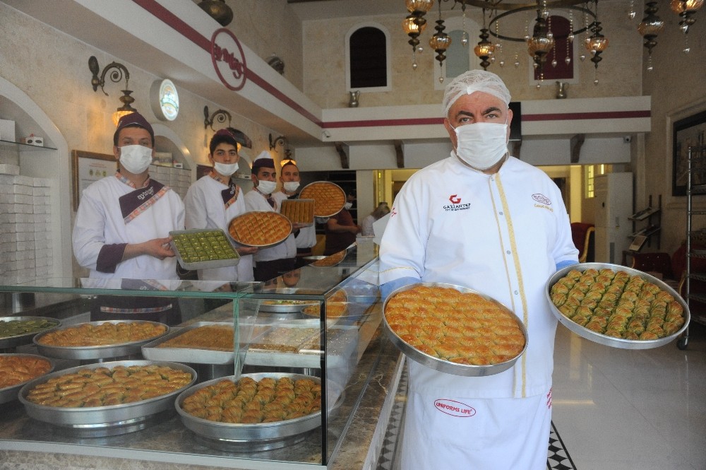 Baklavacıların sipariş yoğunluğu başladı 