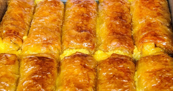 Baklavalık yufkadan börek nasıl yapılır? Baklava yufkasından çıtır börek tarifi