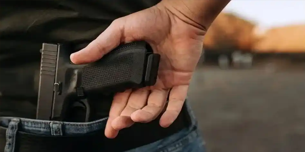 Bakü’de büyük çatışma! 3’ü polis 4 kişi öldü