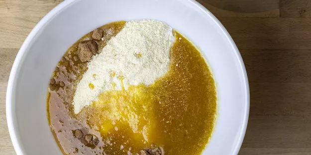 Bal ve karbonat karışımı tarifi: Uyumadan önce mutlaka bir kaşık yiyin! Hücreleri yeniliyor