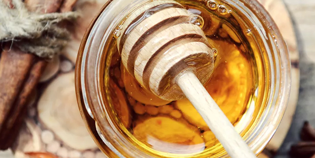 Bal ve tarçınla ağrılara son! Geleneksel ikiliyi her gün tüketen sonra adeta tedavi görecek: Doktorların gözdesi