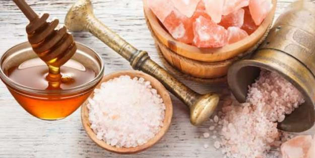 Bal ve tuz karışımının faydalarını duyan şaşıp kalıyor! Bu iki gıda vitamin bombası oluyor!