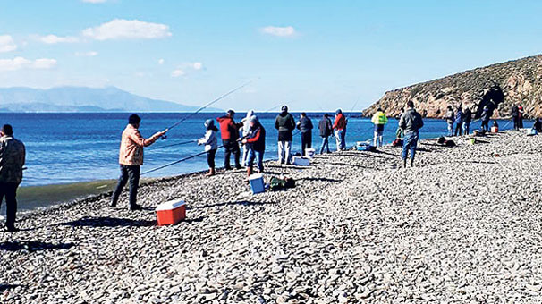 Balık çiftliği patladı 80 ton çipura kaçtı