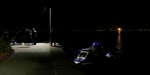 Balık tutarken denize düşen kişiyi itfaiye kurtardı