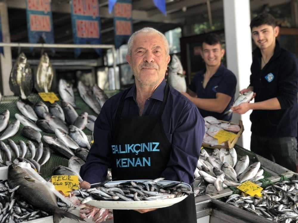 Balıkçı Kenan Balcı: “Son 10 yılda bulunmayan uzunlukta hamsi tutuyoruz” 