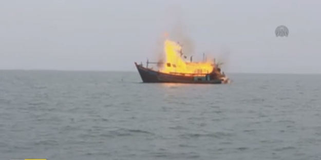 Balıkçı tekneleri böyle batırıldı - VIDEO