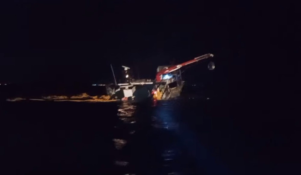 Balıkçı teknesi böyle alabora oldu 