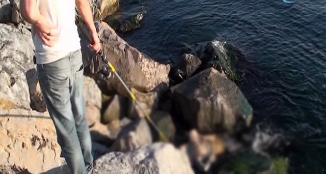 Balıkçının oltasına ceset takıldı