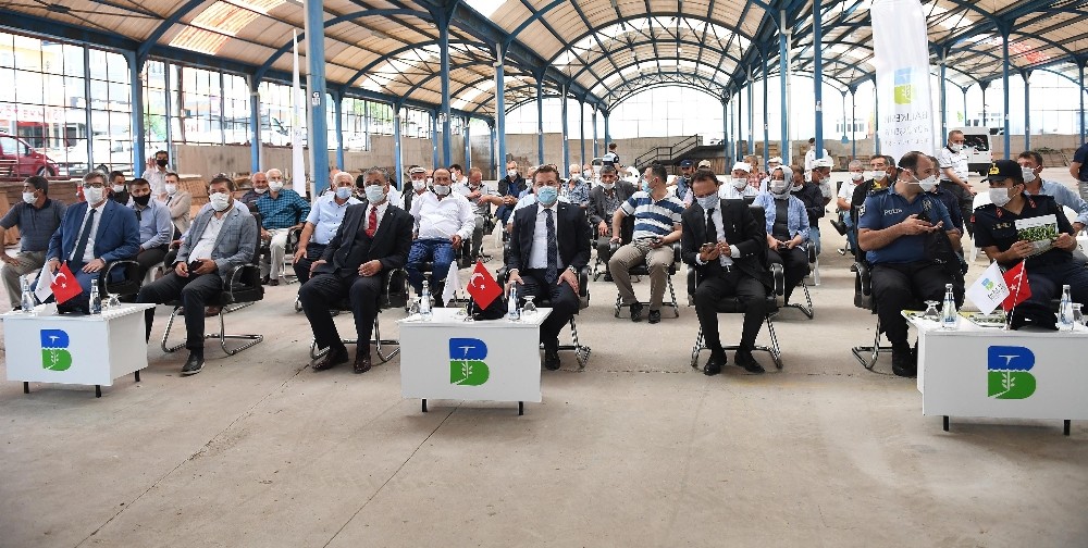 Balıkesir Büyükşehir’den üreticiye tohum desteği 