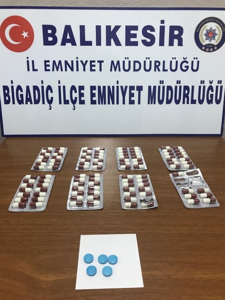 Balıkesir polisinden 4 kişiye uyuşturucu operasyonu 