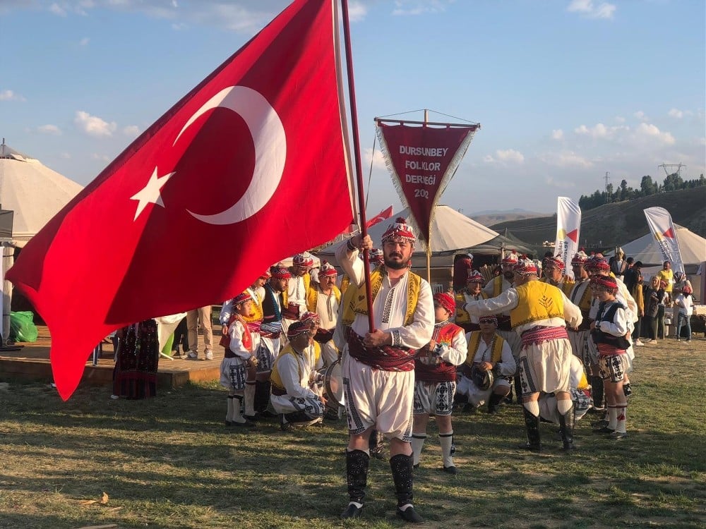 Balıkesir tanıtım çadırına Malazgirt’te büyük ilgi 
