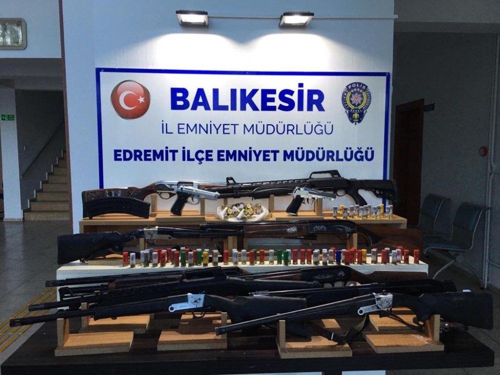 Balıkesir’de 35 silah ele geçirildi 