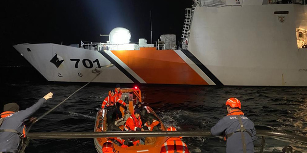 Balıkesir'de 53 düzensiz göçmen yakalandı