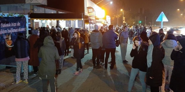 Balıkesir'de art arda şiddetli depremler! İstanbul'da da hissedildi
