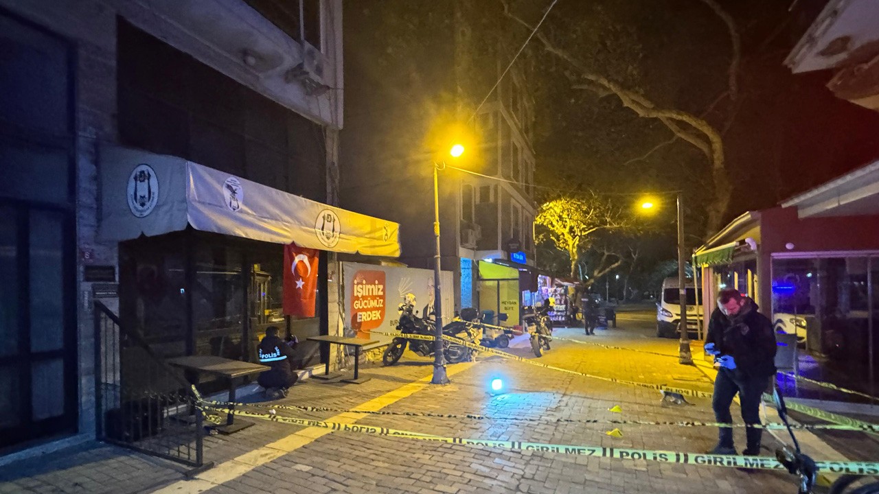 Balıkesir'de Beşiktaşlılar Derneği lokaline silahlı saldırı